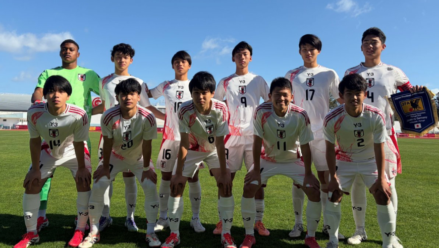 半场丢6球！日本国少1-8德国：混血门将开局1分钟超巨失误