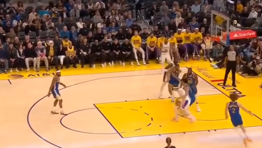 湖人大比分战胜勇士!回顾比赛全程表现