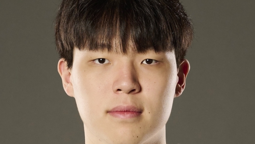 徐静雨怒喷杨瀚森：他微微一笑，已失去主帅信任 一切都是咎由自取