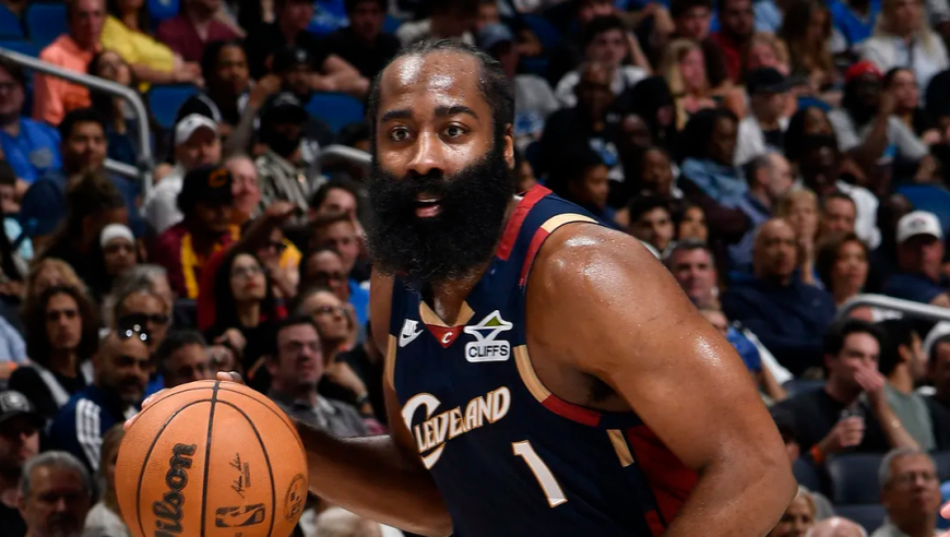 燃尽了！哈登16投11中，砍下骑士生涯首个30+，末节率队差点上演大逆转