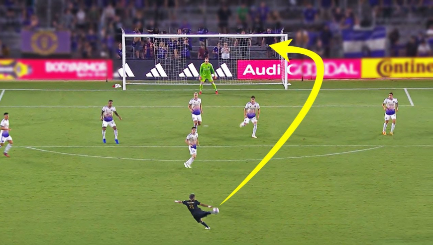 重炮轰门！足坛经典爆杆破门炸裂盘点 门将唯有望球兴叹