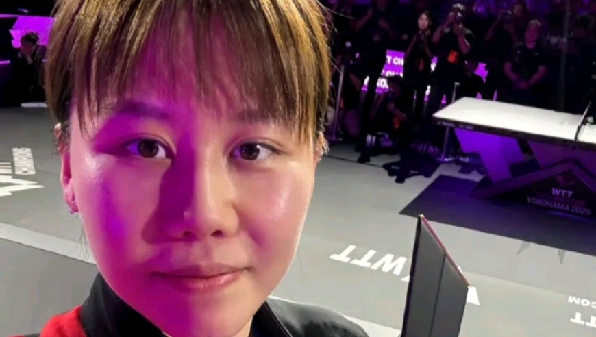 实锤！国乒情侣不藏了：手挽手逛街，新科女单冠军爱情事业双丰收