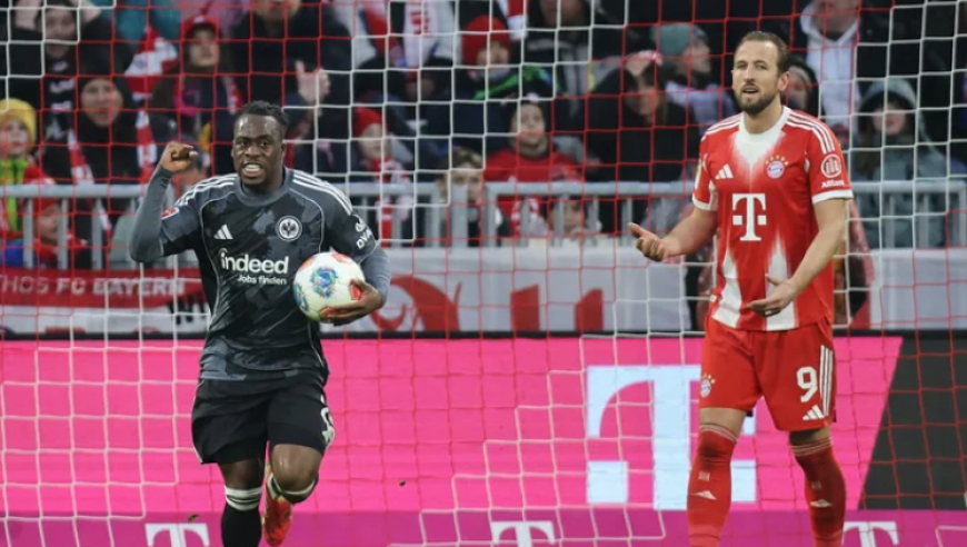 超级巨大失误！拜仁三人连环玩火，金玟哉乌龙助攻，对手笑纳空门