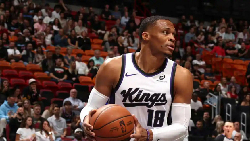 底薪威少反超约基奇，再刷新历史三双榜上限，国王发文感谢他付出