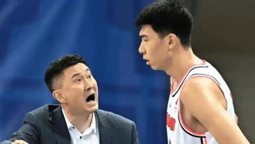 广东男篮崩塌了！接连被两名国手炒鱿鱼，朱芳雨杜锋做错了什么？