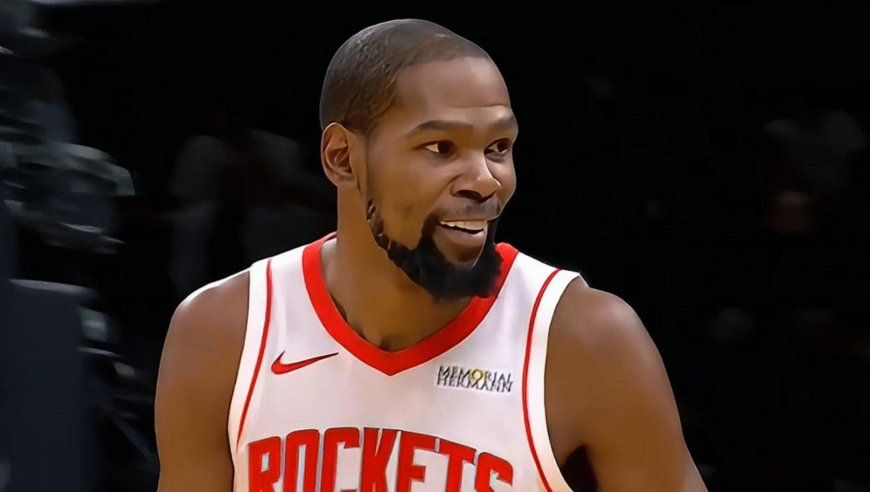 打崩了！火箭两分钟轰下11分领先凯尔特人到20分 杜兰特开心了