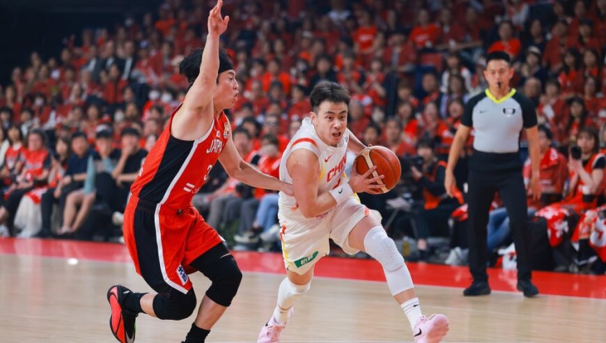 中国男篮赢球不到12小时，郭士强登上日本体育头版，若处理不好或会追罚！