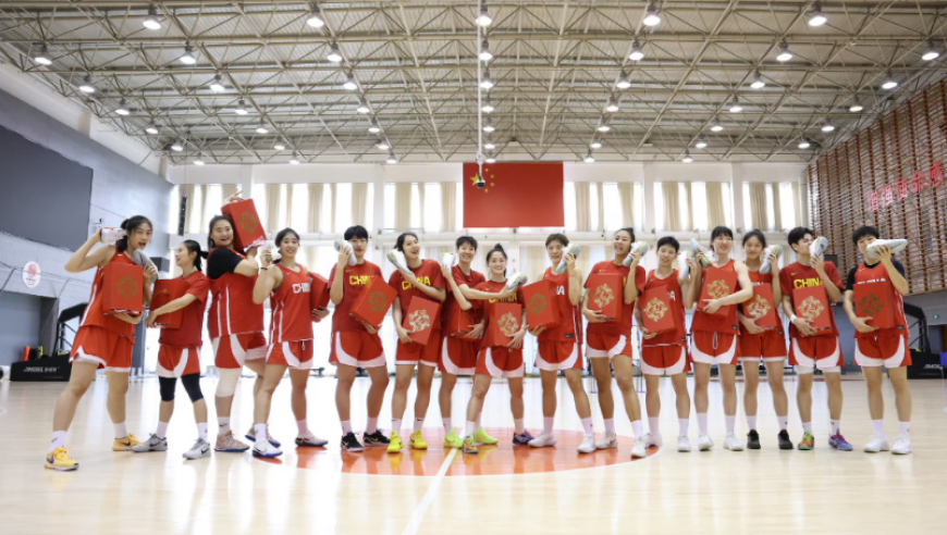 中国女篮新16人集训名单出炉：李月汝韩旭将回归 王佳琦伤愈复出