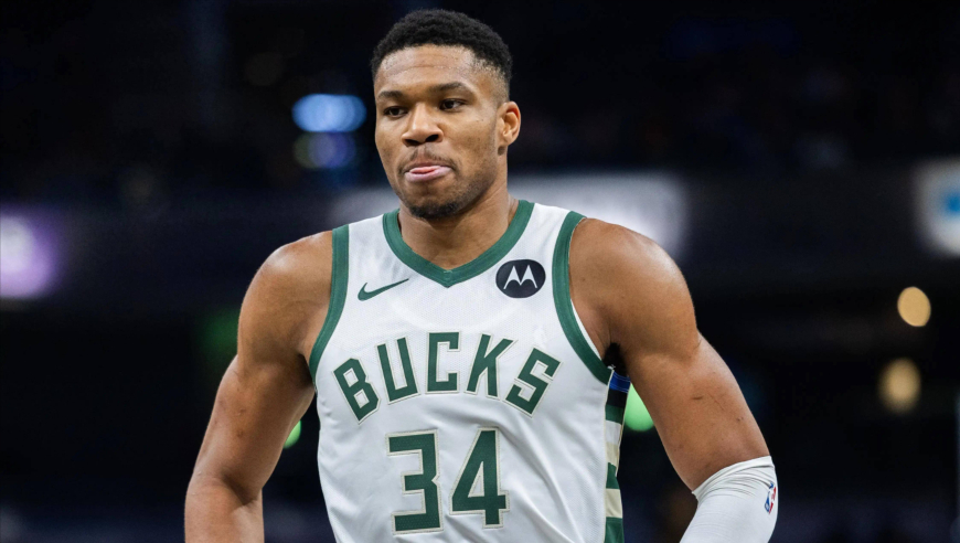 最惨巨星？盘点字母哥NBA被隔扣集锦 真男人为了胜利拼命护框