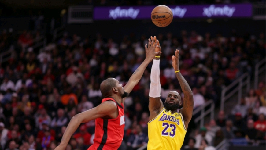 41岁詹姆斯表现有多不可思议！火箭全队不敢相信：他怎么做到的？