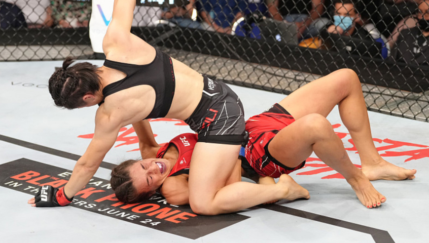 五回合血战封神！张伟丽VS乔安娜入选UFC名人堂，创女子纪录