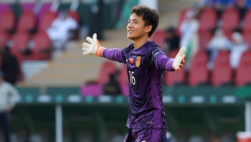 狂轰零失球！国足新门神李昊，亚洲杯半决赛一战封神｜体坛记忆