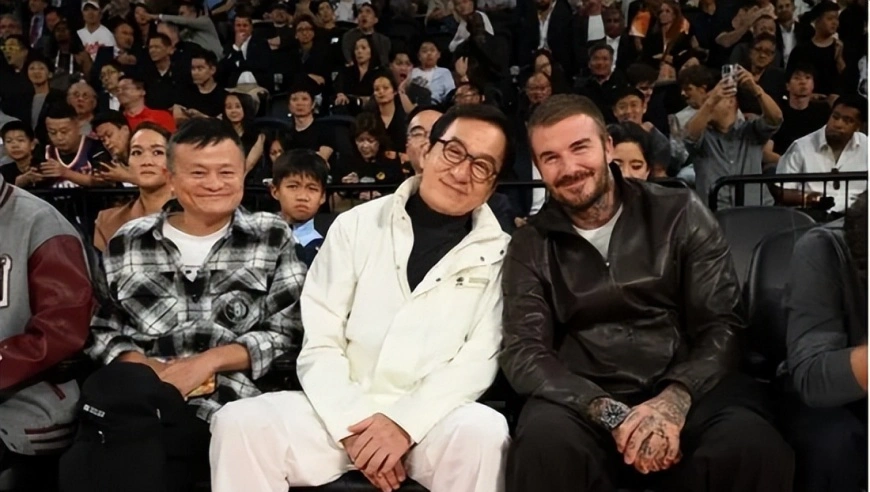 NBA中国赛中断6年后回归：阿里“三巨头”马云蔡崇信吴泳铭罕见同框！门票炒至5倍VIP票遇冷，姚明奥尼尔成龙加持