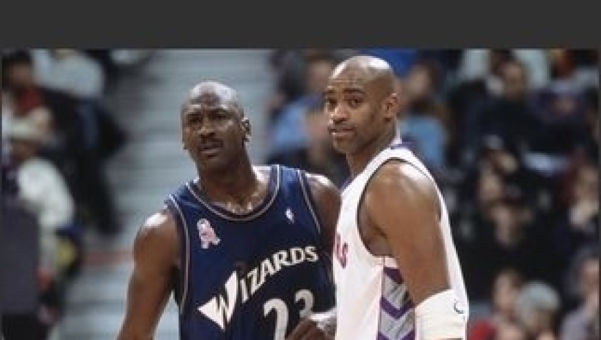 体坛记忆｜24岁的卡特对阵39岁的乔丹，篮球之神0封卡特