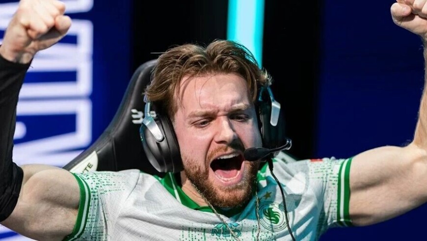 老霸道了！猎鹰力擒大黄蜂，PV击碎黑豹，两队会师决赛