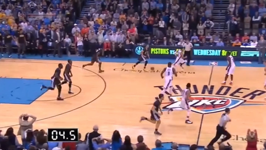 重新看依旧震撼!重温库里超远绝杀雷霆全场回顾