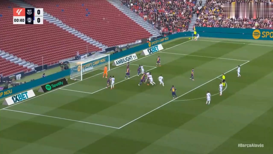 太帅了！慢镜还原亚马尔华丽传射+飘逸助攻绝杀，巴萨3-1阿拉维斯