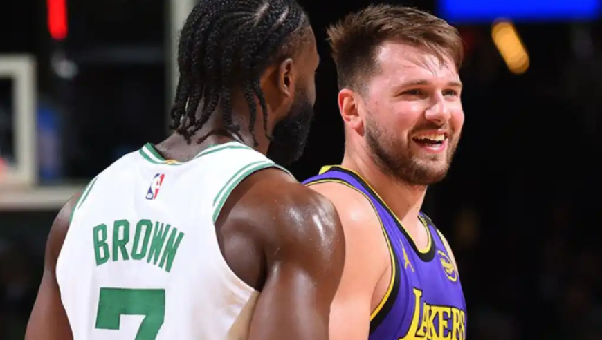 东契奇和布朗，谁更配得上一阵？布朗本赛季861分+182板+140助，东契奇呢？