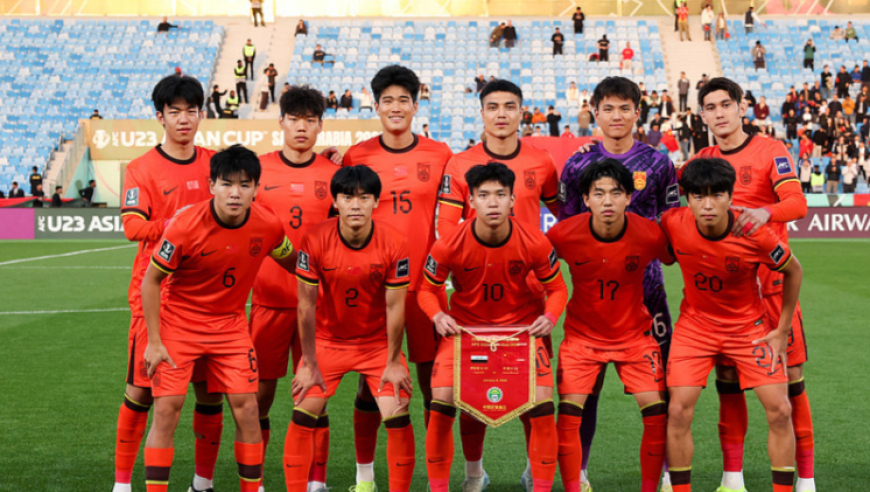 强阵冲4强！U23国足VS乌兹别克首发：杨希解禁登场，木塔力甫先发