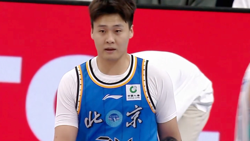 赵睿10分11助集锦：一条龙反击极限压哨 关键时刻两罚不中