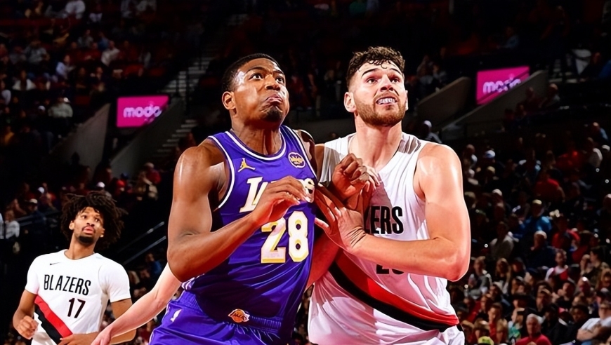 三巨头缺席，湖人却4连胜！西部黑马倒下，这一战，我认清7个事实