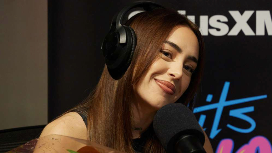 恋情官宣两月就被曝出轨，18岁的亚马尔已是情场老手