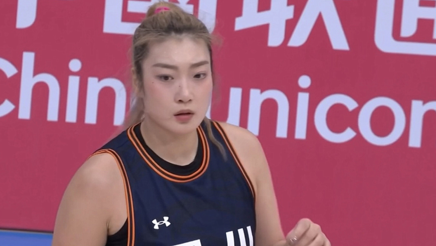 三分跳投美如画 持球突破一条龙 巅峰李梦回来啦！