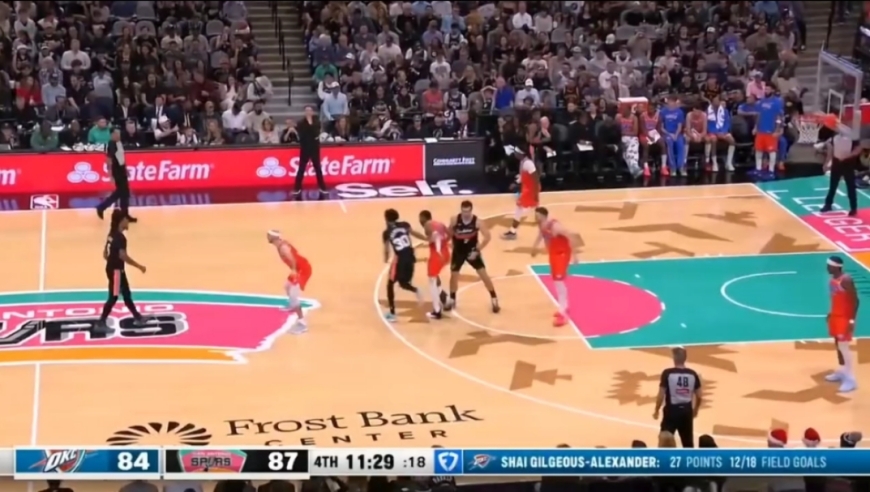 万箭齐发！马刺vs雷霆决胜时刻：马刺狂下3分雨打得雷霆找不到北