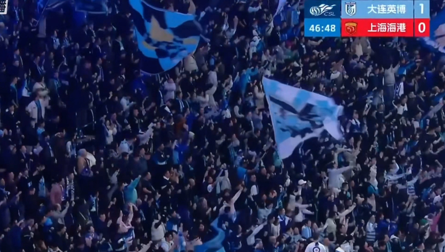 全场沸腾！张琳芃严重漏人，大连被吹两球后下半场闪击终于进了