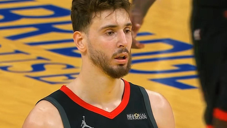 火箭步行者生死时刻：申京两罚不中抢关键篮板 阿门两罚一中定胜局