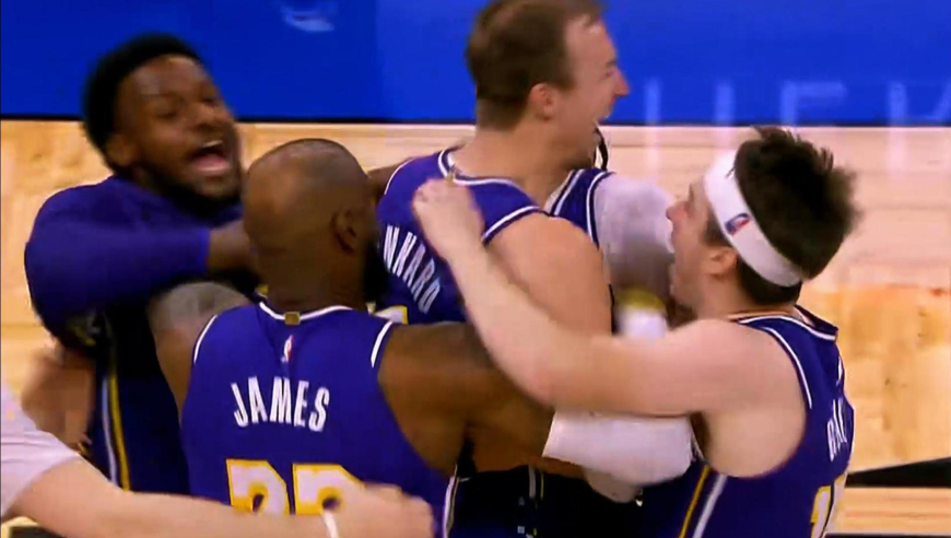 湖人绝杀回顾：詹姆斯关键抢断+上篮被犯规争议 肯纳德2.6秒三分绝杀