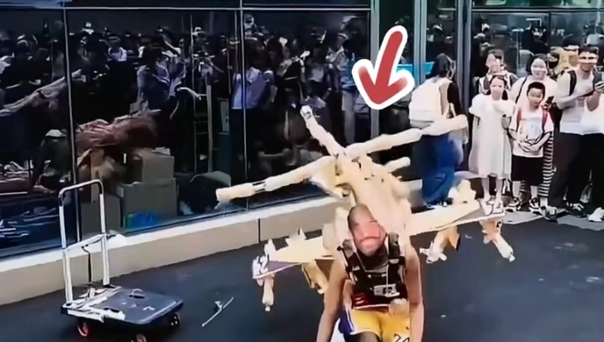 科比和C罗对中国那么友好，但我们的球迷为何要无下限的黑他们？