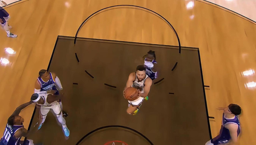 我的主场我做主！库里开场2+1又命中三分 勇士开场轰13-4碾压国王