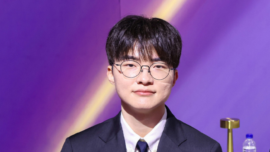 T1工作人员私下辱骂faker，引起粉丝强烈不满，管理层光速将他开除