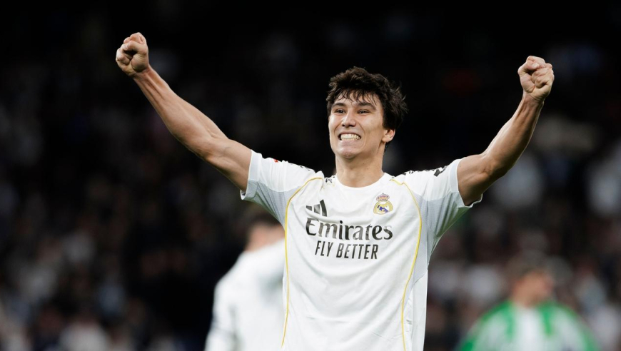 皇马新星脚后跟！同夜五佳球：英超悍将暴力世界波PK死角任意球