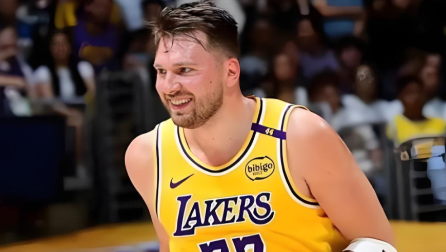 东契奇vs掘金30分11篮板13助攻：连轰6分助湖人追平+加时赛绝杀