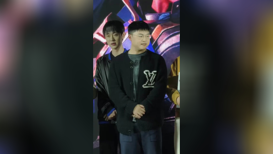 网友偶遇Uzi？本人直言身体还行，明确表示不会复出！