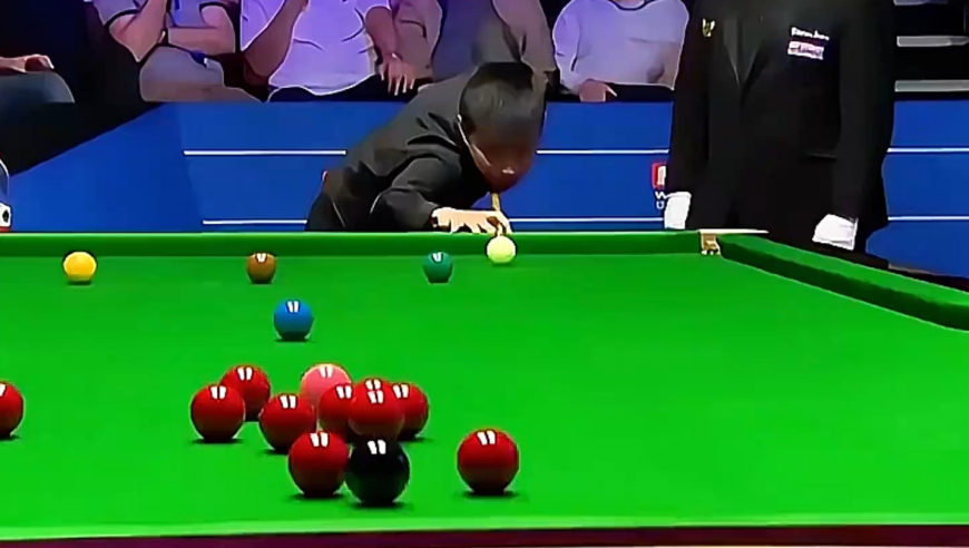 体坛记忆｜  台面毫无进攻机会，塞大师玩套路自信甩难题，赵心童：你别后悔