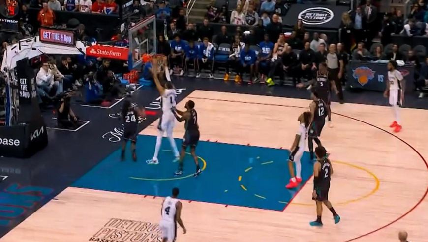 杀死比赛！文班亚马决胜时刻再送大帽+两次篮下接传球扣篮碾压活塞