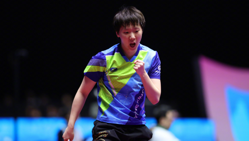 8-10落后怎么翻？王曼昱大逆转孙颖莎回放 全场几近疯狂