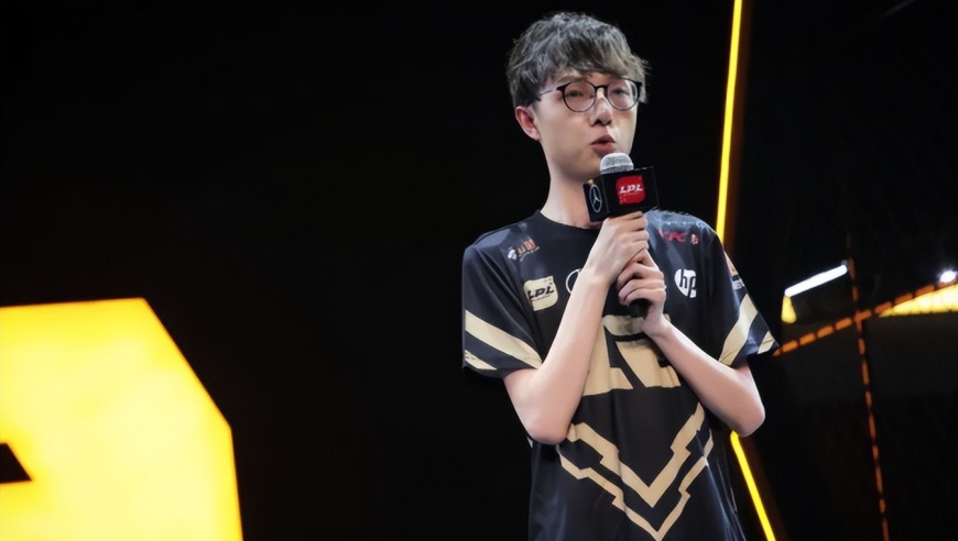 LPL最惨选手诞生！MLXG被RNG拉下水成老赖，RNG无法退出LPL