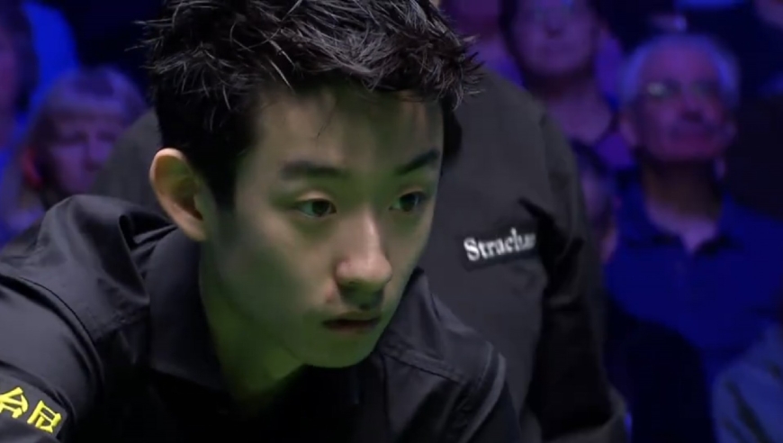 三球贴库，如何解题？吴宜泽轰单杆73分一杆清台，带来硬核逆转！