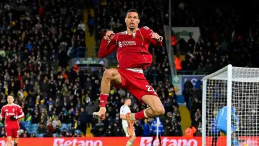 英超-痛失好局！利物浦3-3遭利兹联绝平，埃基蒂克双响，田中碧96分钟绝平