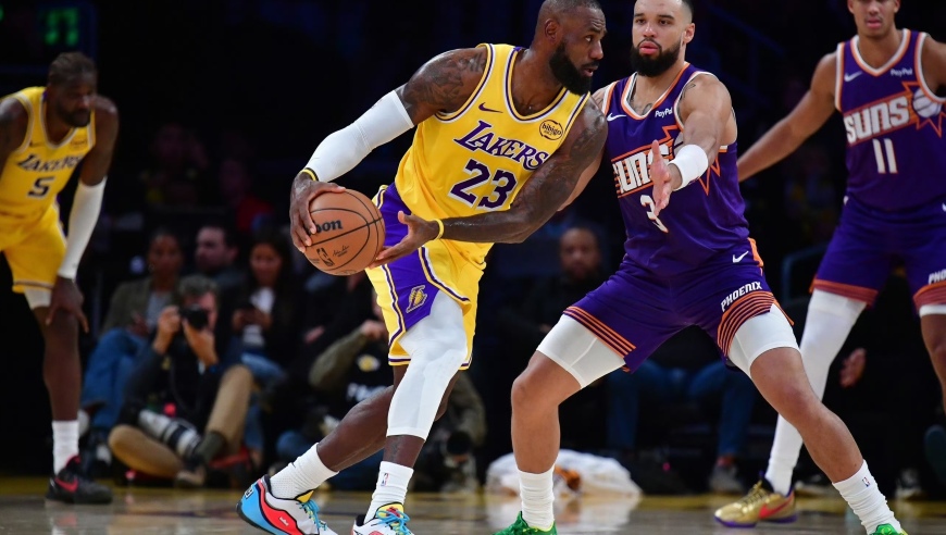 NBA采访｜狄龙：詹姆斯喜欢别人向他俯首称臣，但我偏不向他低头