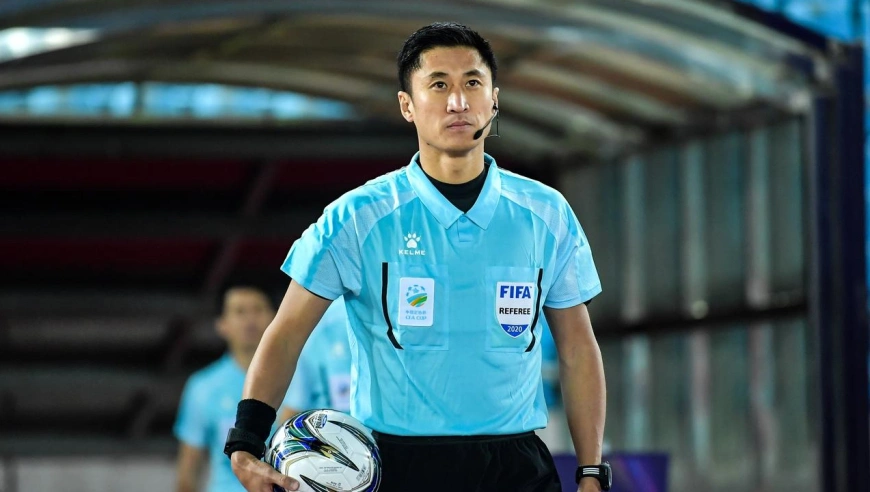 你惹他干嘛！多角度看马宁全运会激情出红牌，云南主帅拉都拉不住