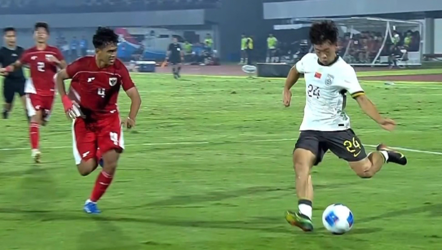 竟然敢还手？邝兆镭边路踩单车过人策动 何思凡门前补射破门反超比分