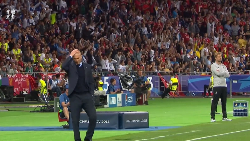 体坛记忆｜足坛十大侮辱性进球，伤害性不大，侮辱性极强