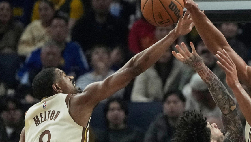 库里都沸腾了！勇士梅尔顿攻防一体+第三节最后五分钟轰下13分