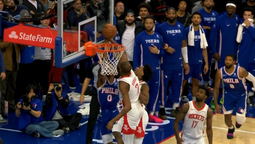 火箭76人末节生死时刻神剧情：裁判无视杜兰特干扰球进入加时赛