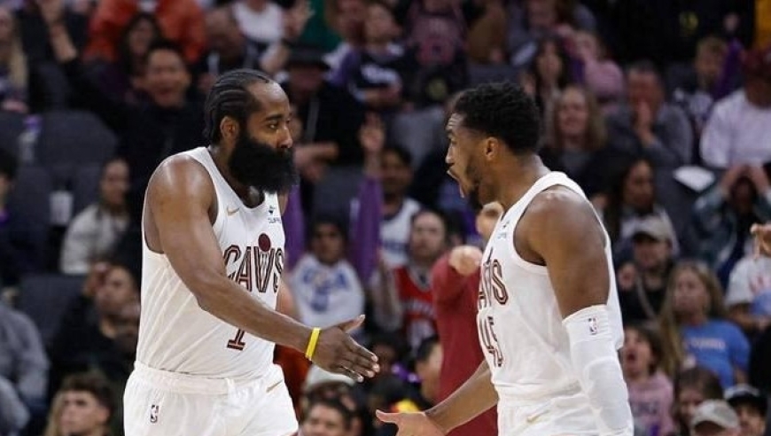 15中12砍29分，哈登加盟后他彻底进化，有好的传球手太重要了